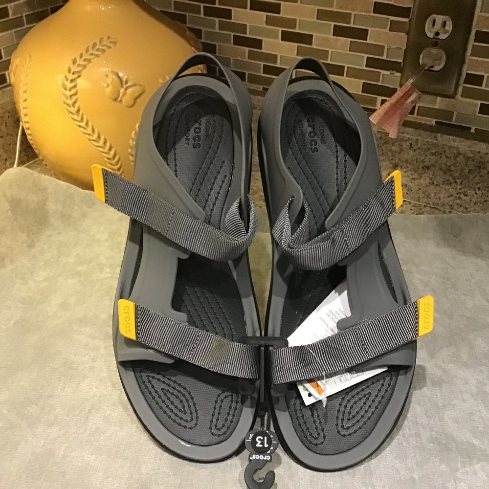 NWT crocs MEN'S GREY CROCS VELCRO FASTENERS SIZE 13